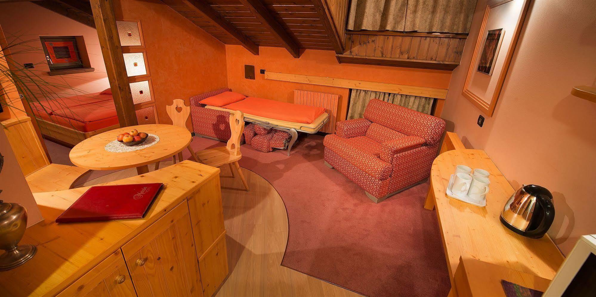 ליביניו Hotel Marzia מראה חיצוני תמונה