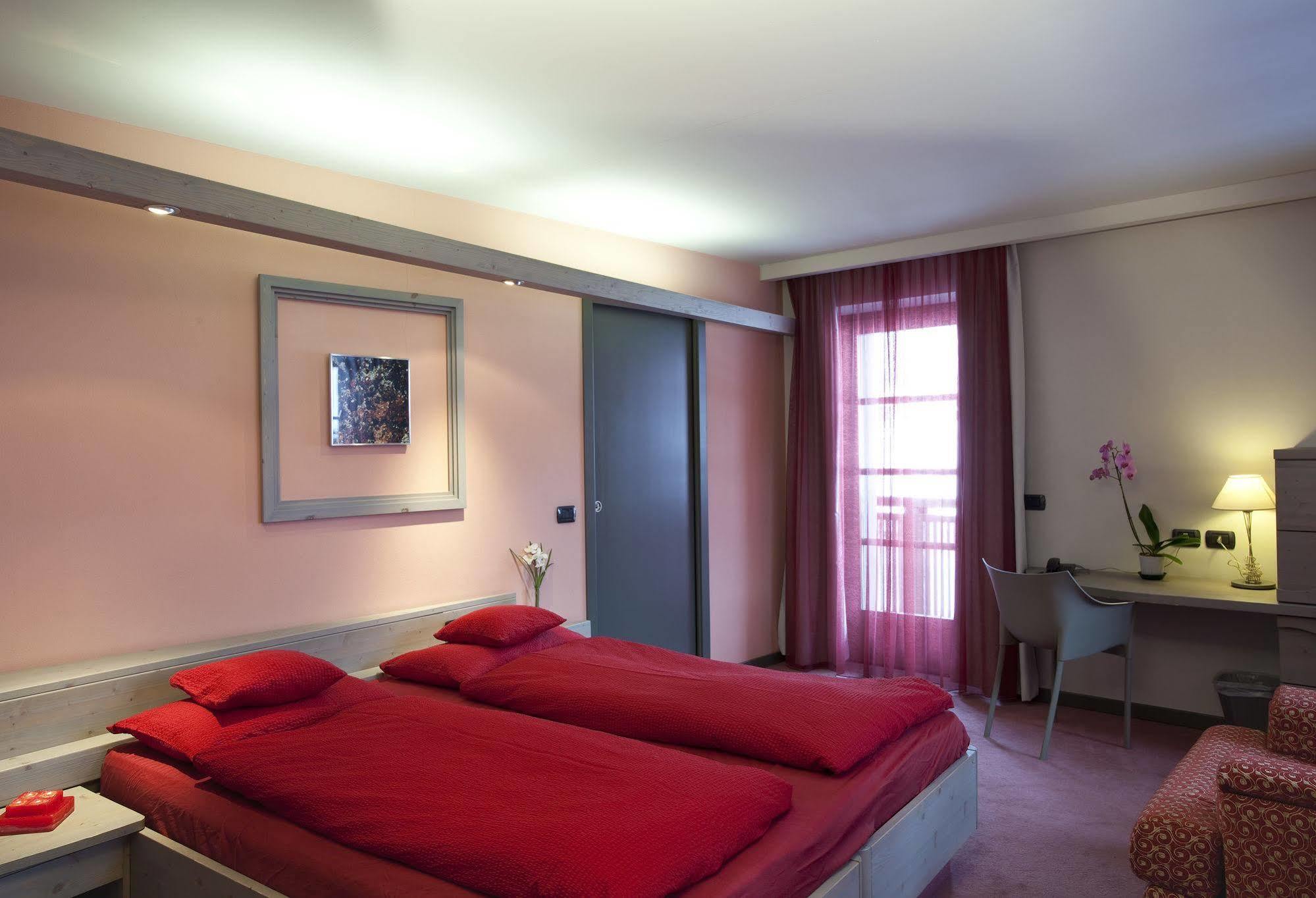 ליביניו Hotel Marzia מראה חיצוני תמונה
